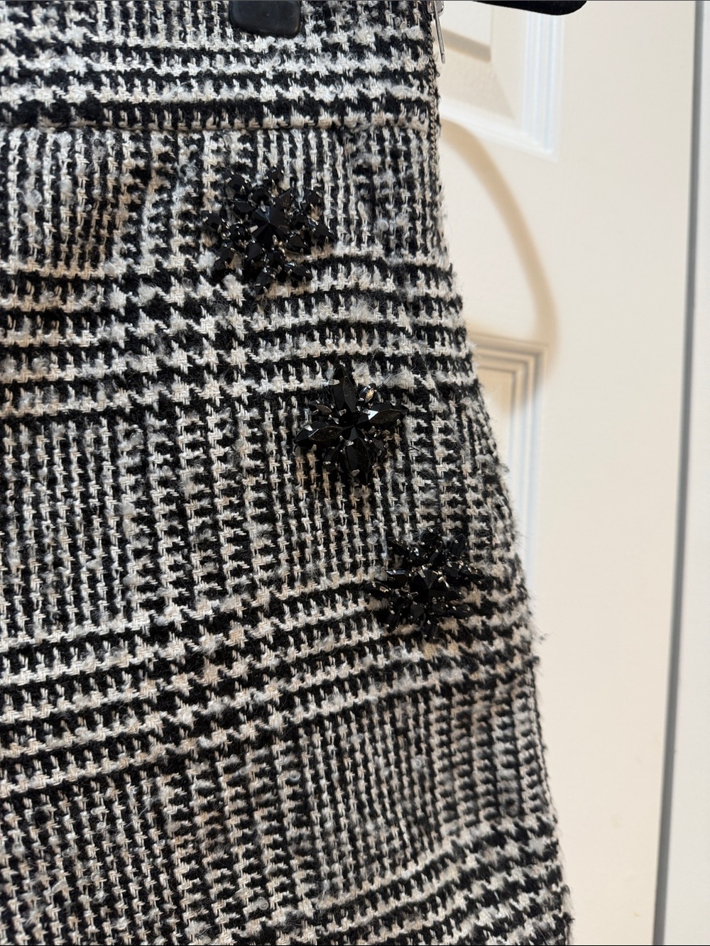 Zara Tweed Black & White Plaid High-Waist Embellished Women's Shorts Sz M - Picture 2 of 6
